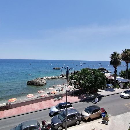 Lucia & Giovanni Giardini Naxos Eksteriør billede